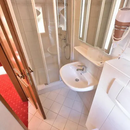 Gaestehaus Roseneck Apartamento *